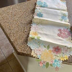 Table Runner